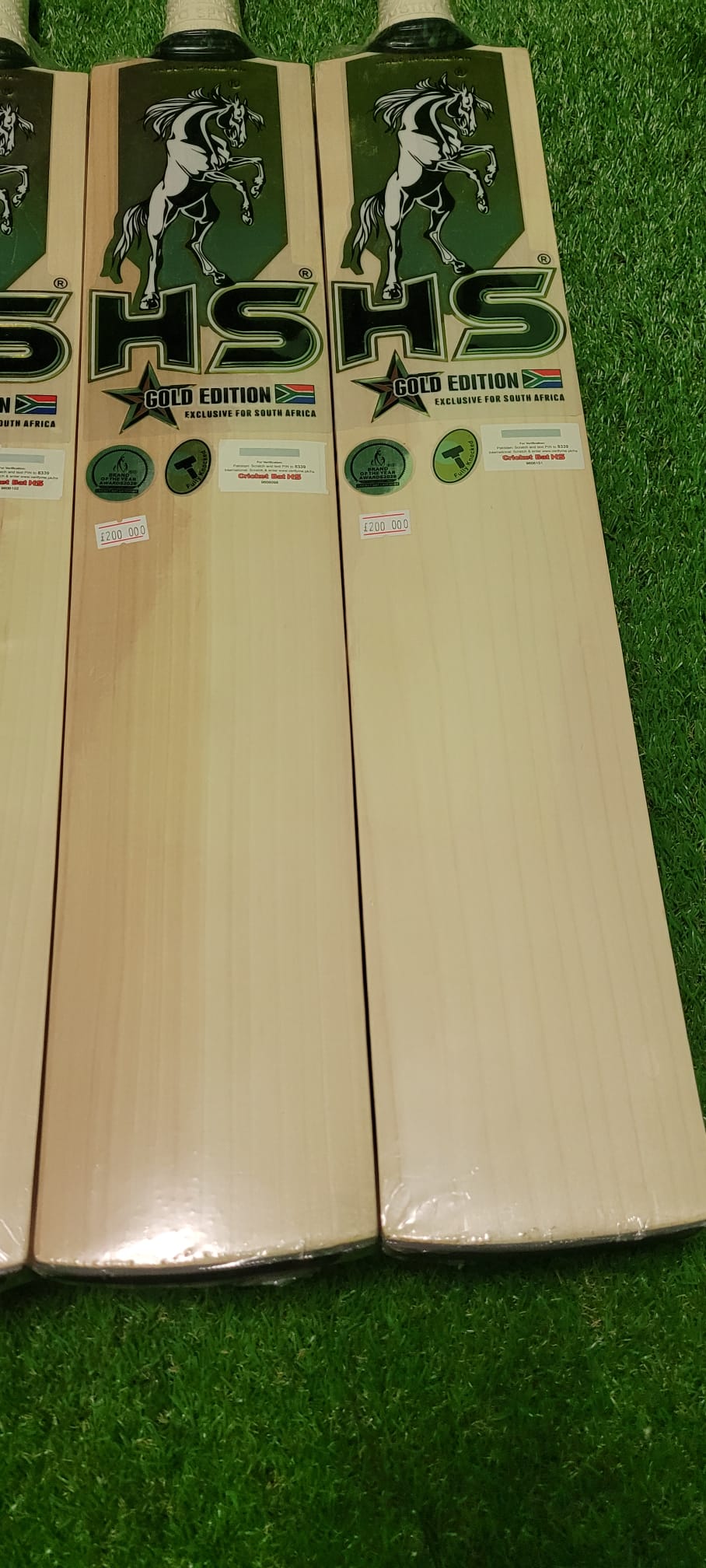 HS GOLD EDITION CRICKET BAT, GRADE 1, SHORT HANDLE, FINEST ENGLISH WILLOW. - Image 6
