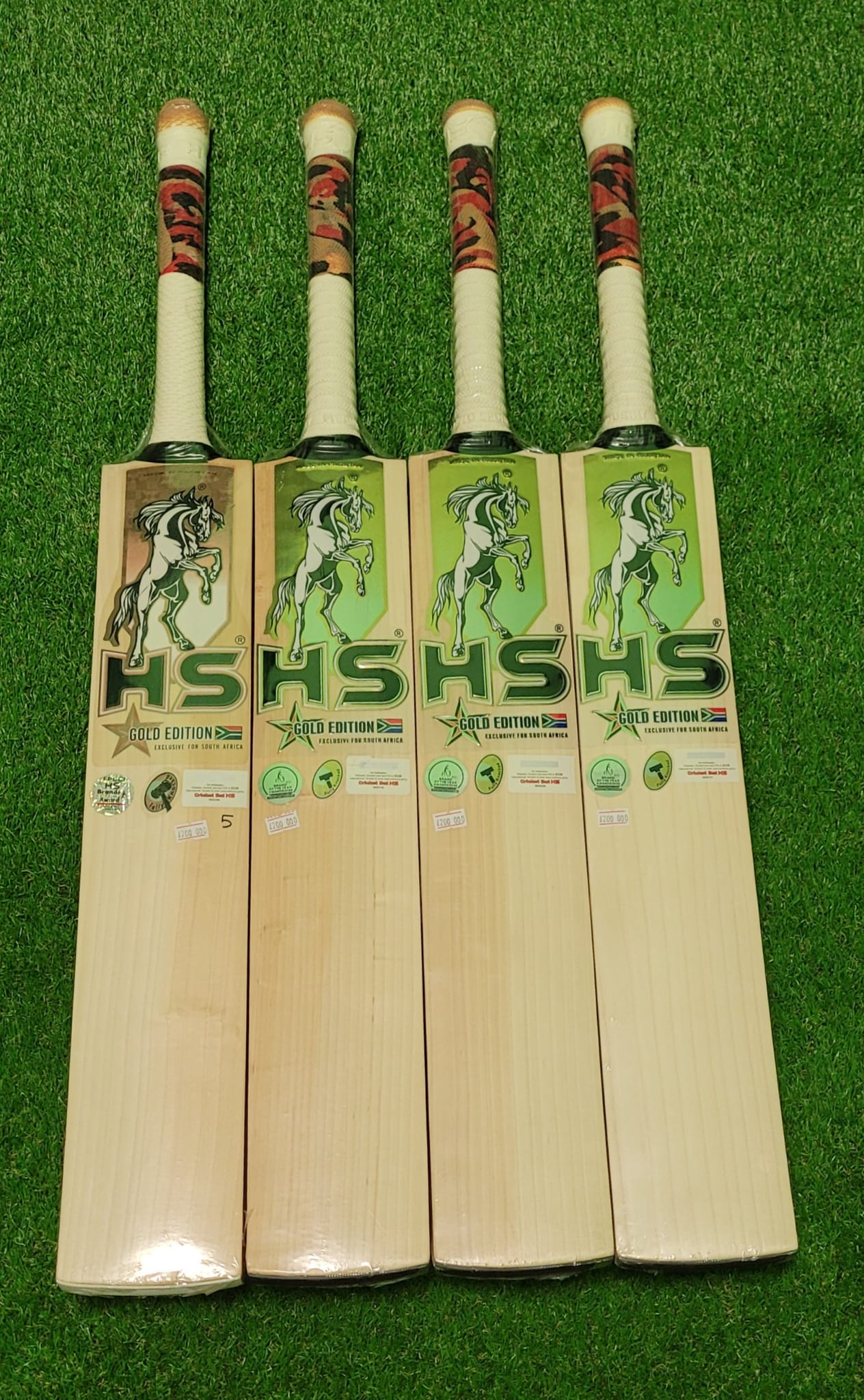 HS GOLD EDITION CRICKET BAT, GRADE 1, SHORT HANDLE, FINEST ENGLISH WILLOW. - Image 3