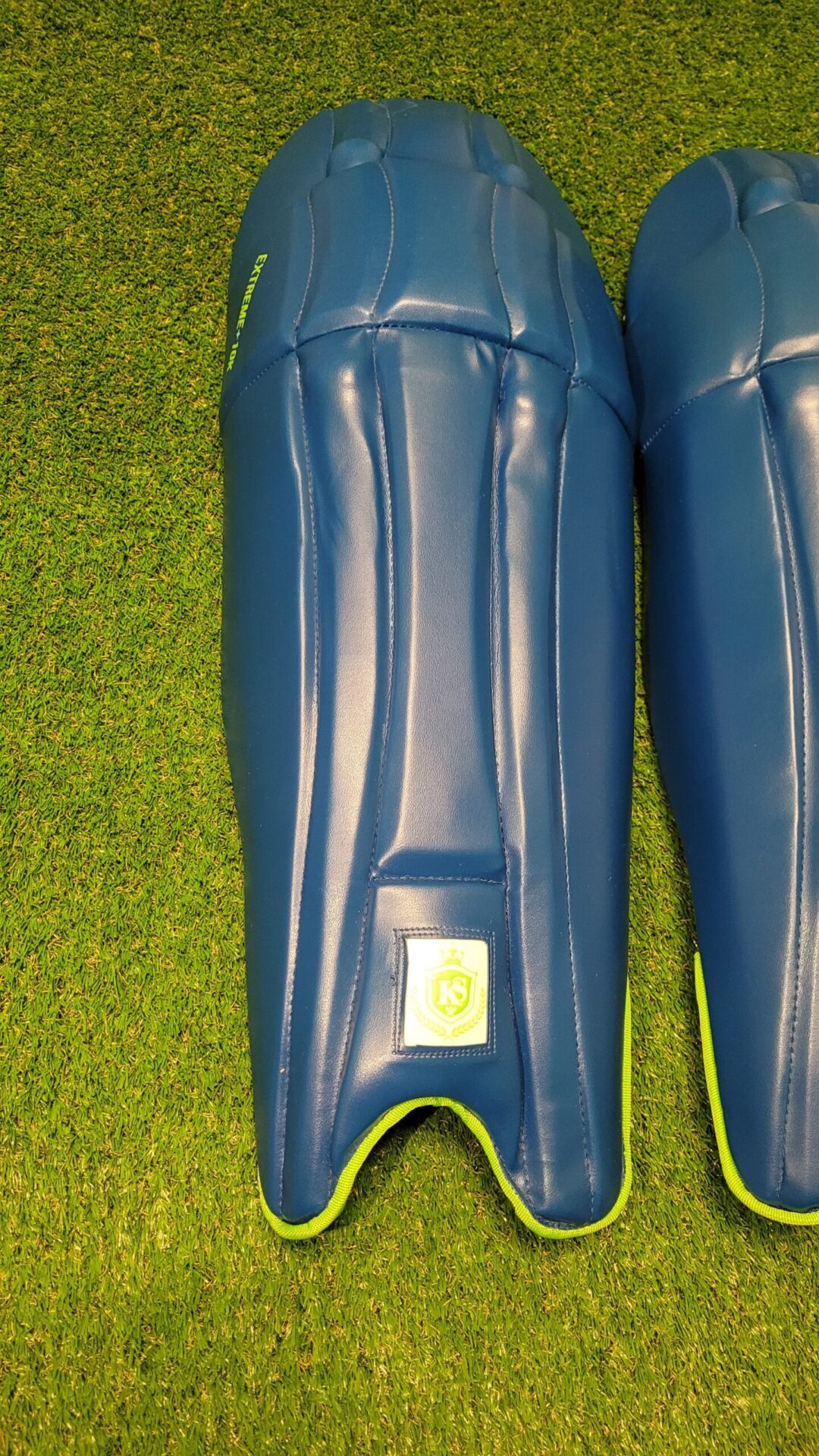 KS BLUE Cricket Batting Pads Very lightweight, BRAND NEW, FOR RH & LH Batsman, Excellent Quality - Image 3