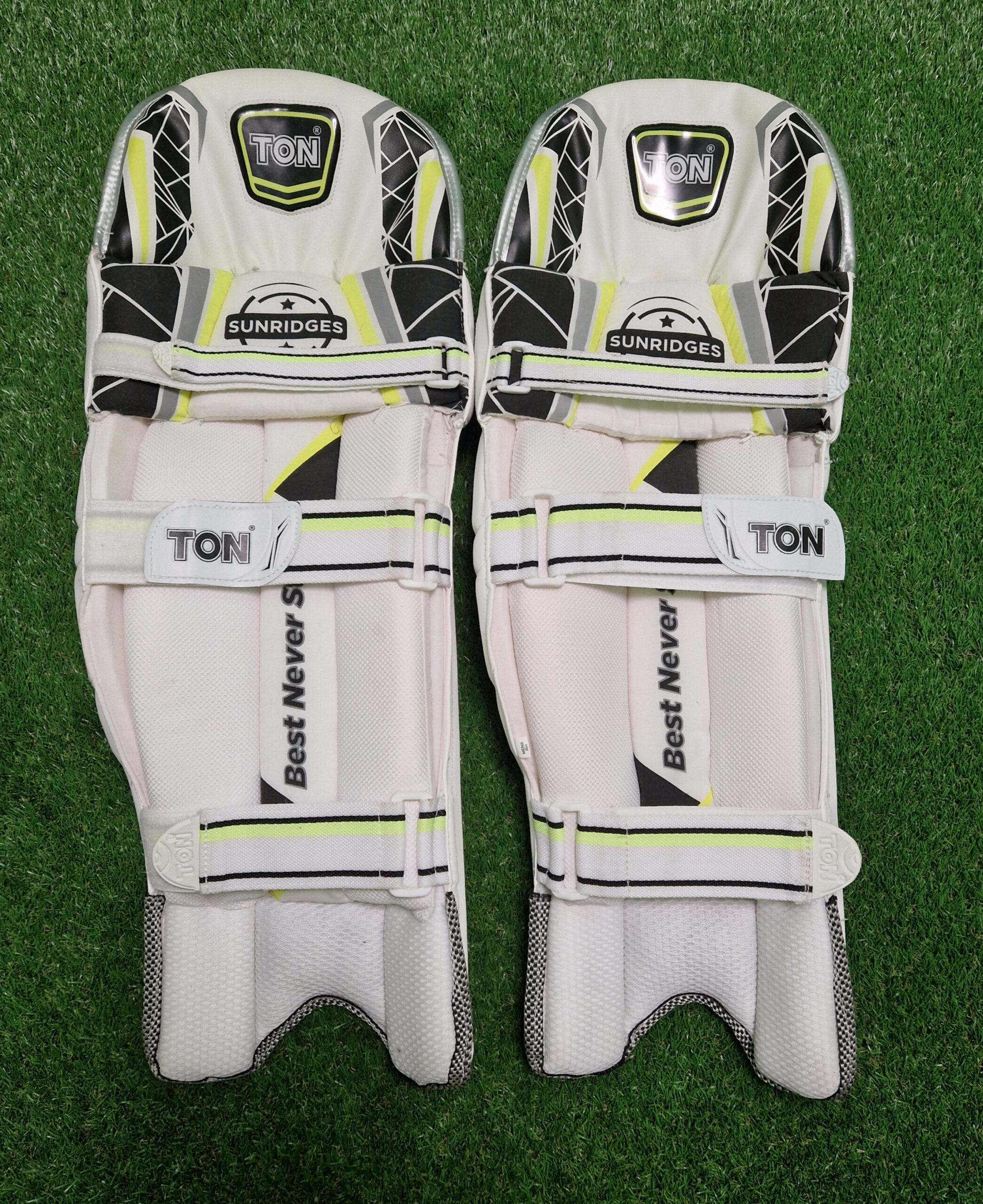 TON Supreme Batting Leg Guards for men Excellent Quality - Image 2