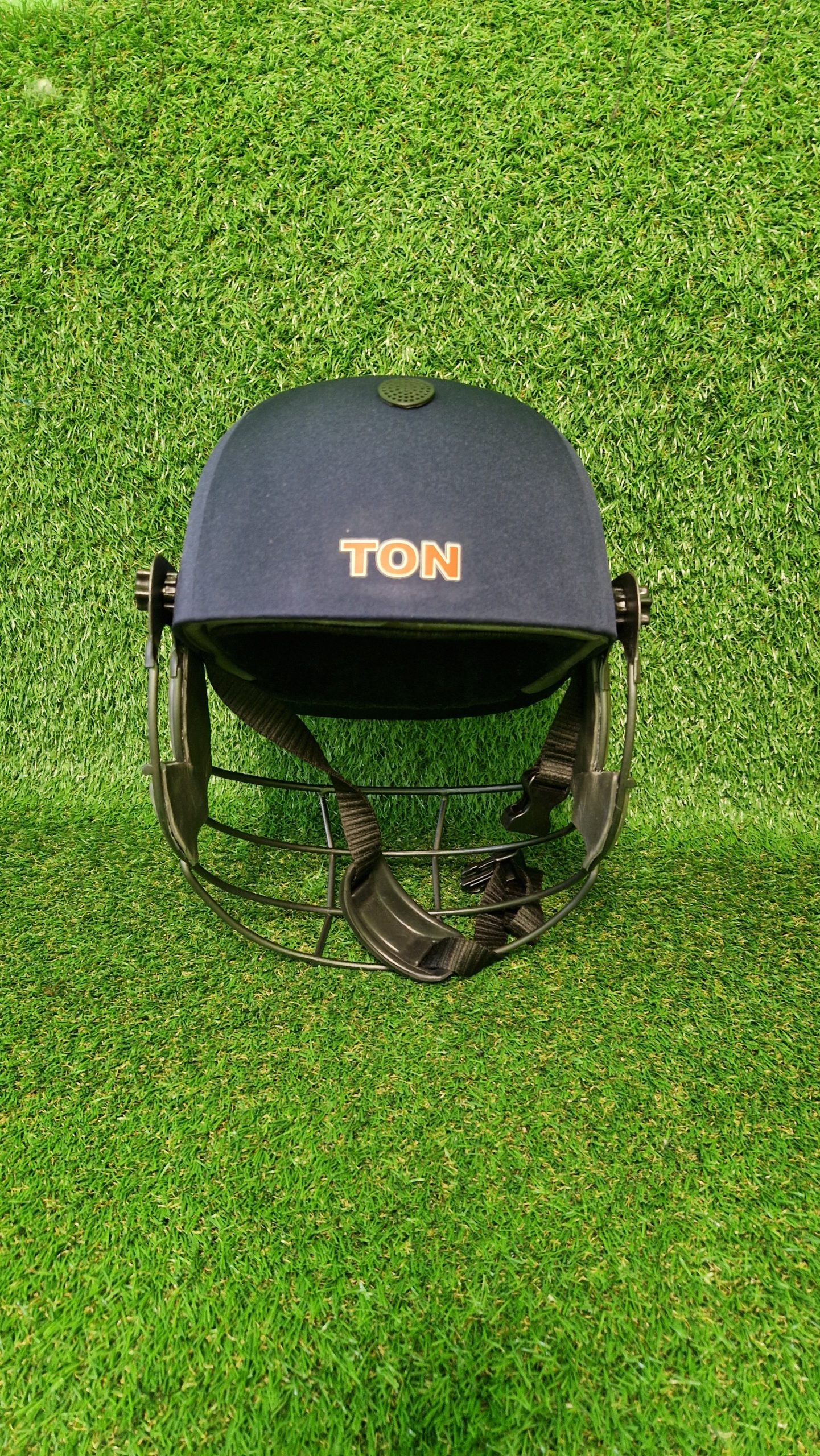 Ton Professional Cricket Helmet (Large) - Image 5