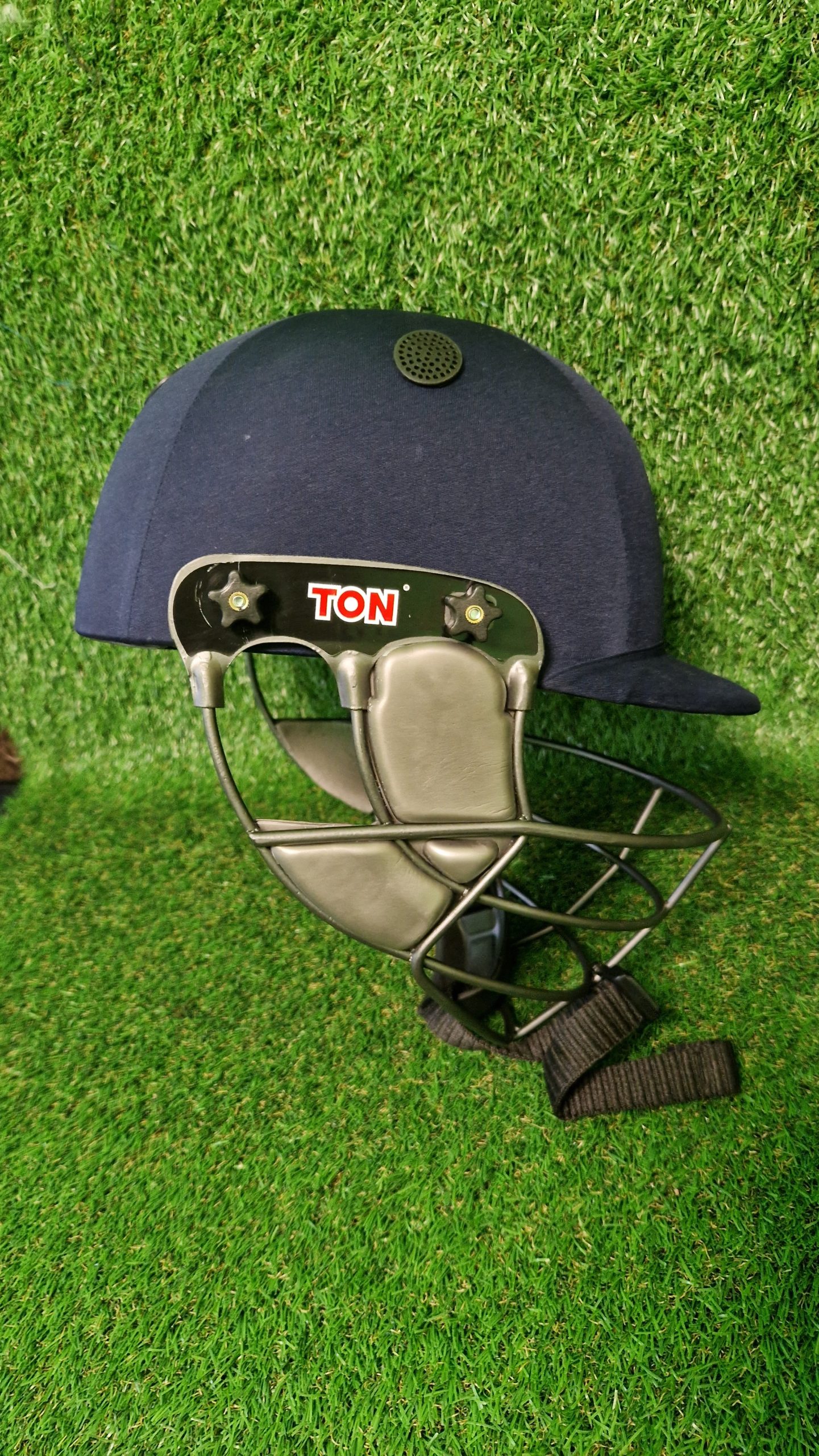 Ton Professional Cricket Helmet (Large) - Image 6